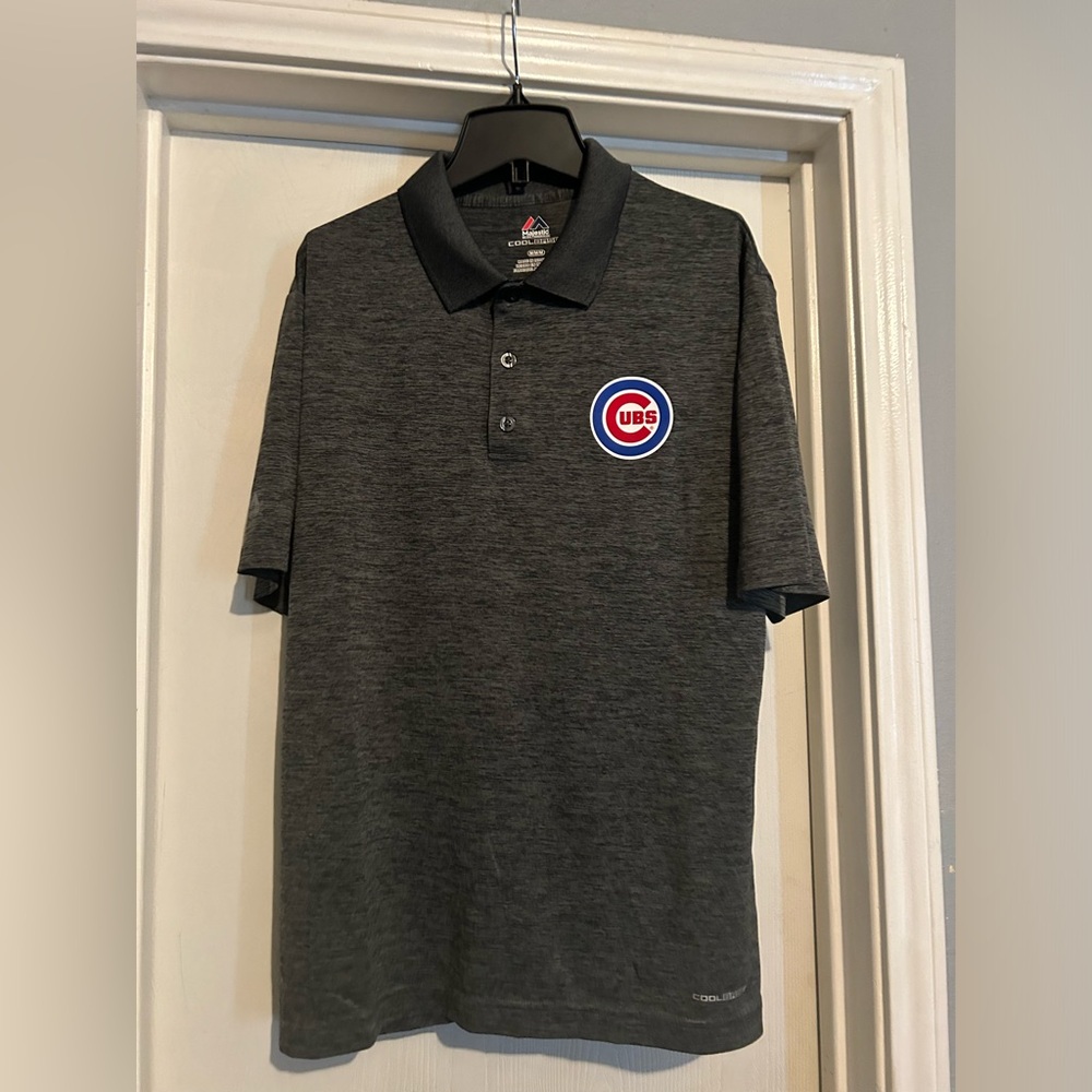 Men’s majestic Chicago cubs polo size medium